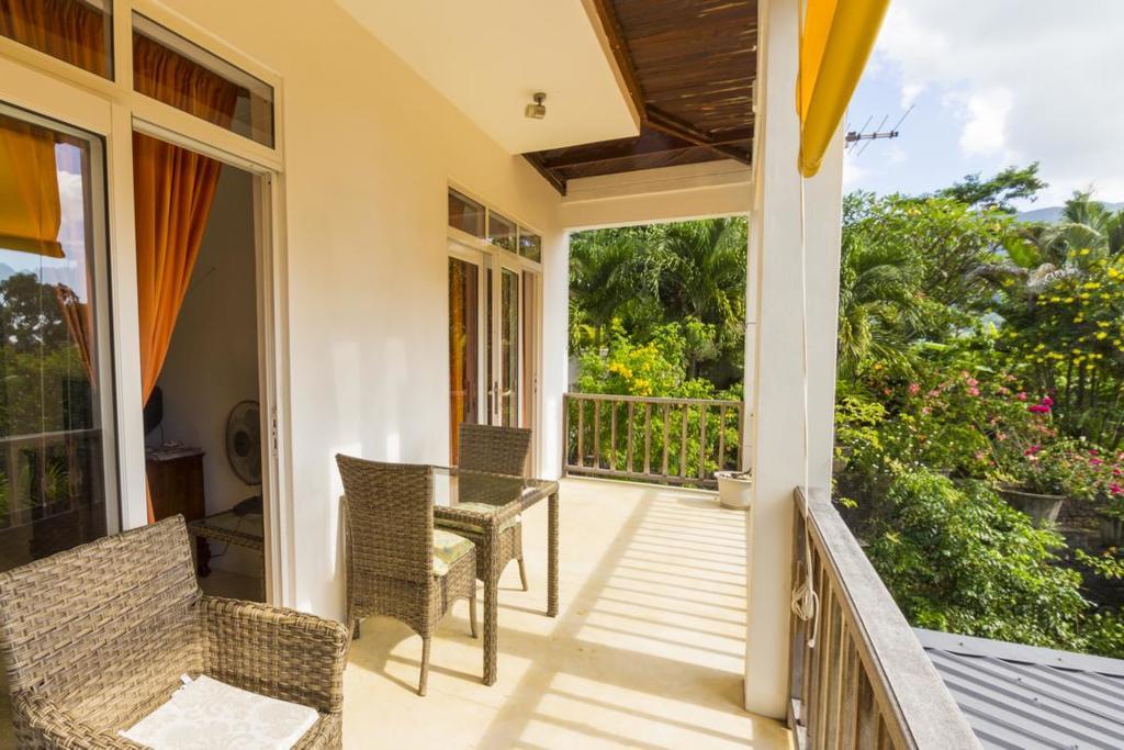 La Batie Selfcatering Apartment Beau Vallon  Exteriör bild