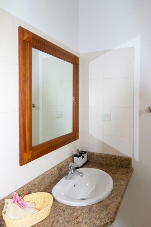 La Batie Selfcatering Apartment Beau Vallon  Exteriör bild