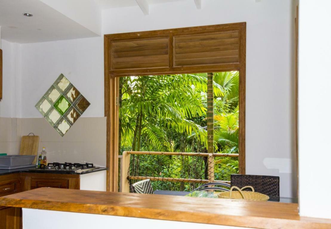 La Batie Selfcatering Apartment Beau Vallon  Exteriör bild
