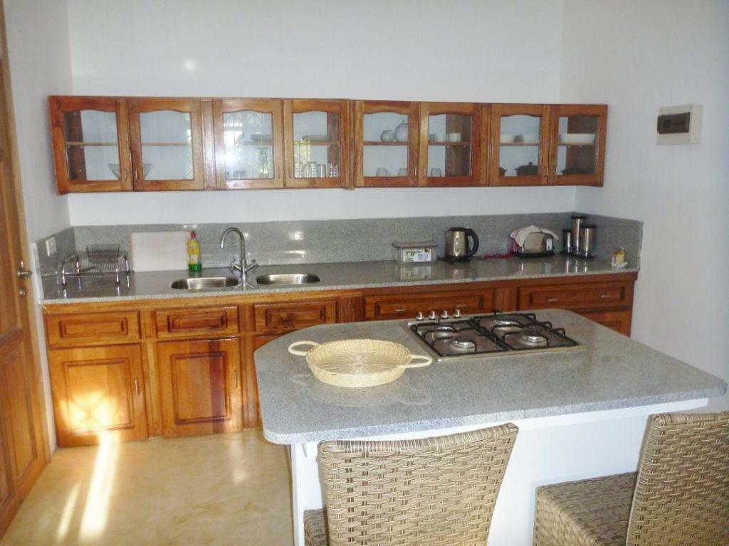 La Batie Selfcatering Apartment Beau Vallon  Exteriör bild